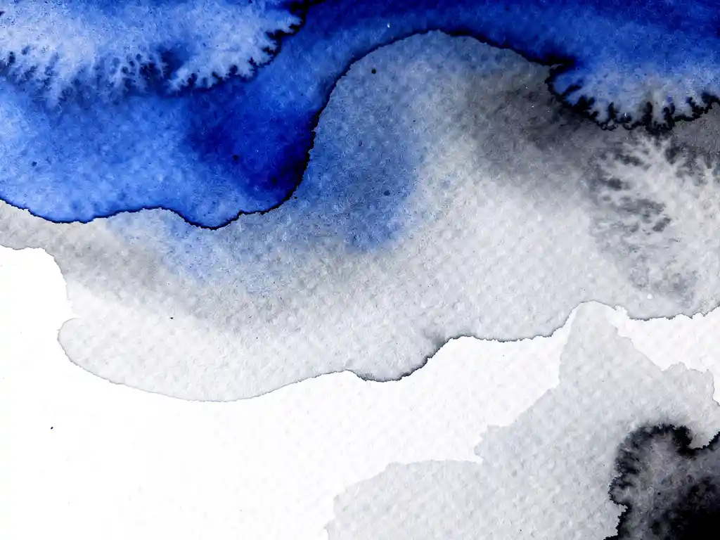 Aquarel verf in elektrisch blauw vloeit over gestructureerd papier met grijze overgangen en witte negatieve ruimtes