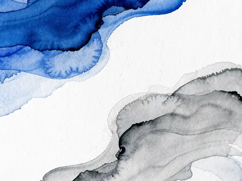 Abstracte aquarel met vloeiende overgangen van diepblauw naar grijs, witte ruimte en zwarte accenten in organische vormen