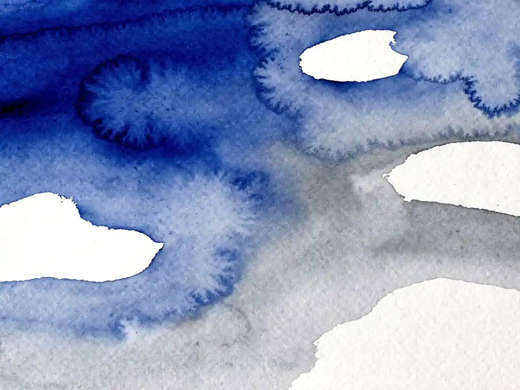 Abstracte aquarel met diepblauwe en grijze kleurovergangen op wit papier met natuurlijke pigmentvloeien